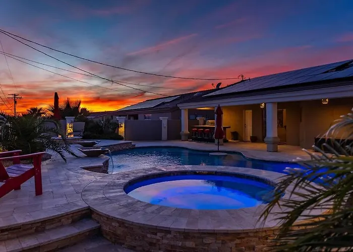Ferienhaus New Luxury Pool Game Views