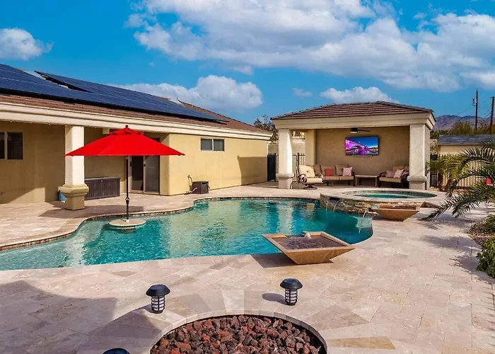 Ferienhaus New Luxury Pool Game Views